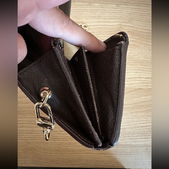 LOUIS VUITTON
Damier Porte Monnaie Billets Tresor Bifold Wallet Pre-loved 💕 - Picture 8 of 12